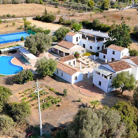 Cort'E Nastasj Hotell Tertenìa Exteriör bild